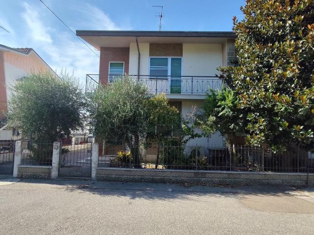 Casa in vendita a Glorie, Bagnacavallo
