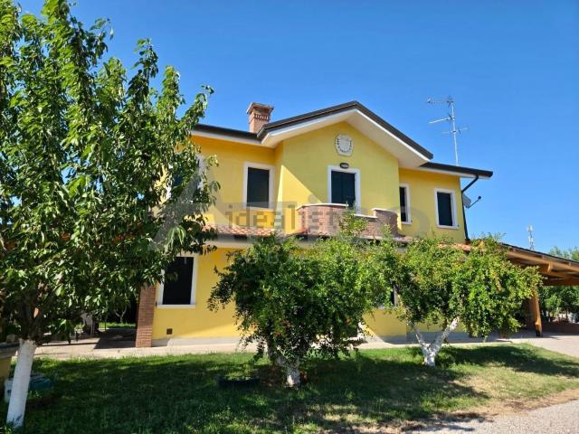 Casa in vendita a Gavello, Rovigo