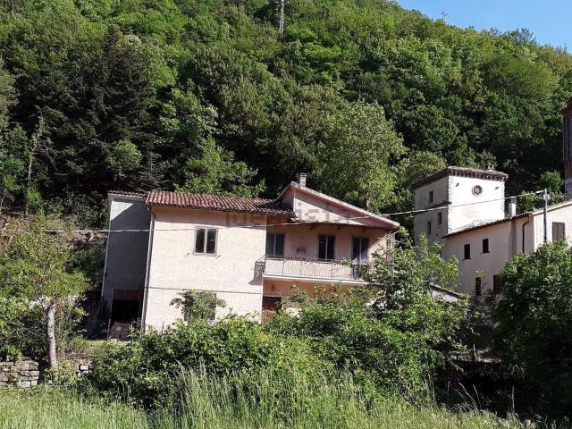 Casa in vendita a Marche, Macerata