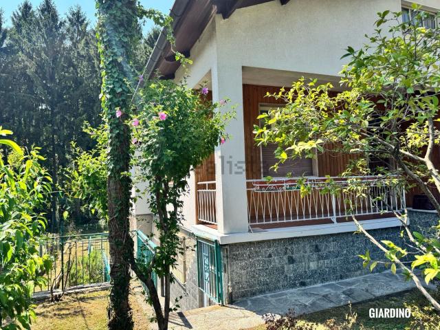 Casa in vendita a Comunità Montana Valli del Verbano, Laveno Mombello
