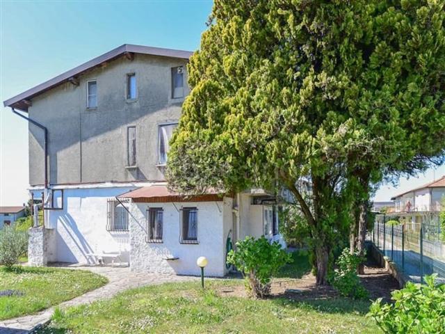 Casa in vendita a Cantù, Lombardia