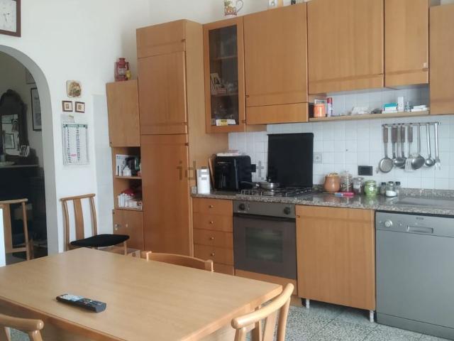 Casa in vendita a Sulmona, L'Aquila
