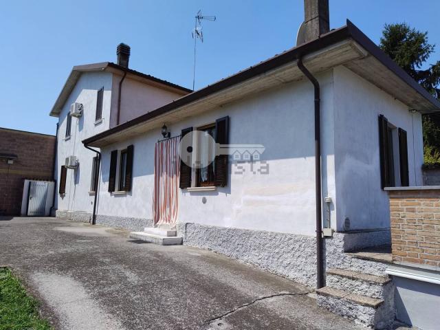 Casa in vendita a Volongo, Cremona