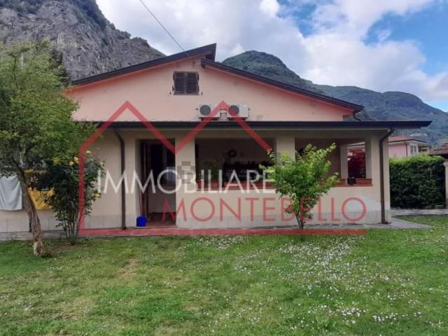 Casa in vendita a Montebello, Camaiore