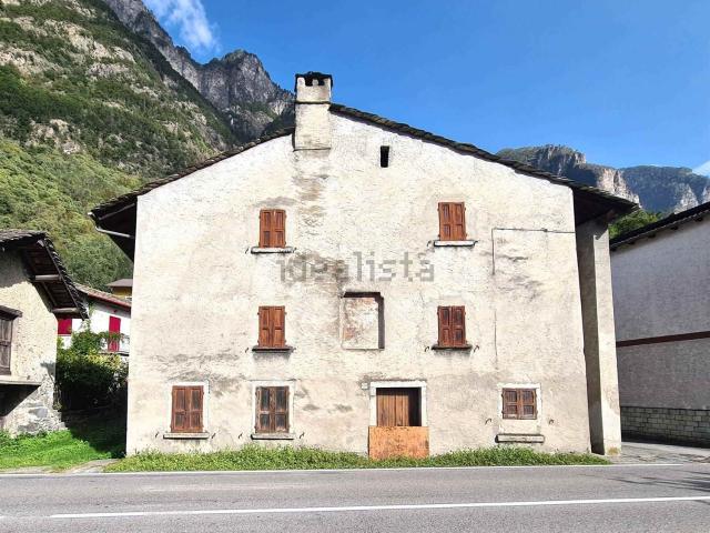 Casa in vendita a Comunità montana della Valchiavenna, Prata Camportaccio
