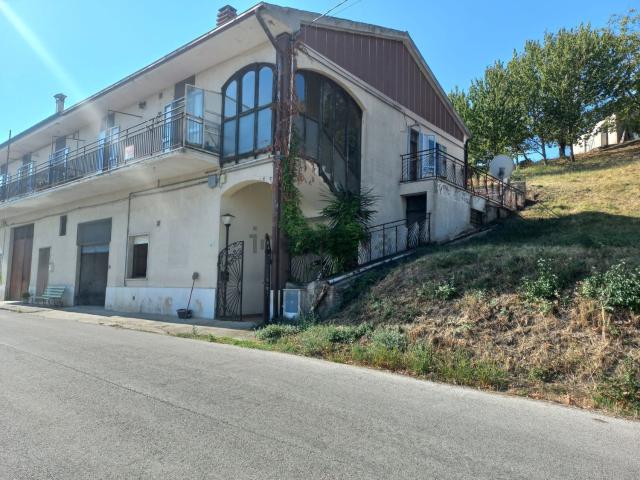 Casa in vendita a Carpineto Sinello, Chieti