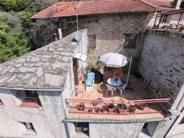 Casa in vendita a Pieve Di Teco, Liguria