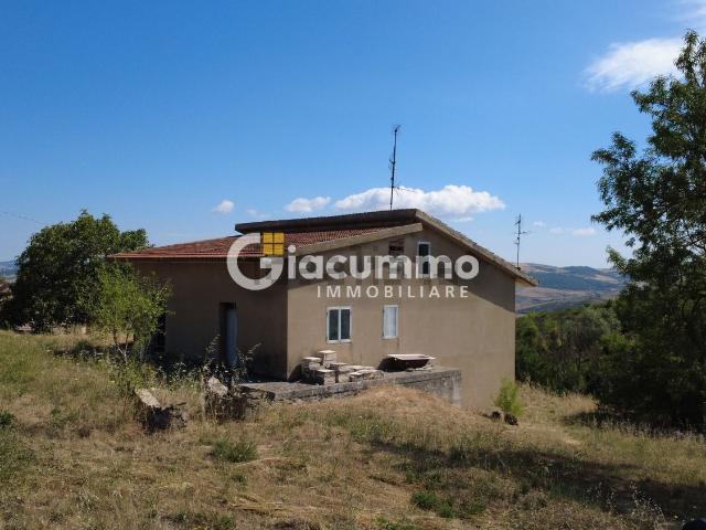 Casa in vendita a Potenza, Basilicata