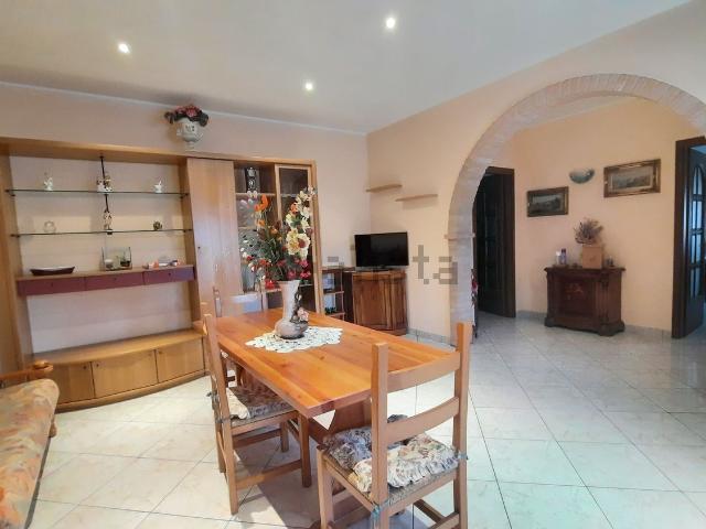 Casa in vendita a Frassinelle Polesine, Veneto