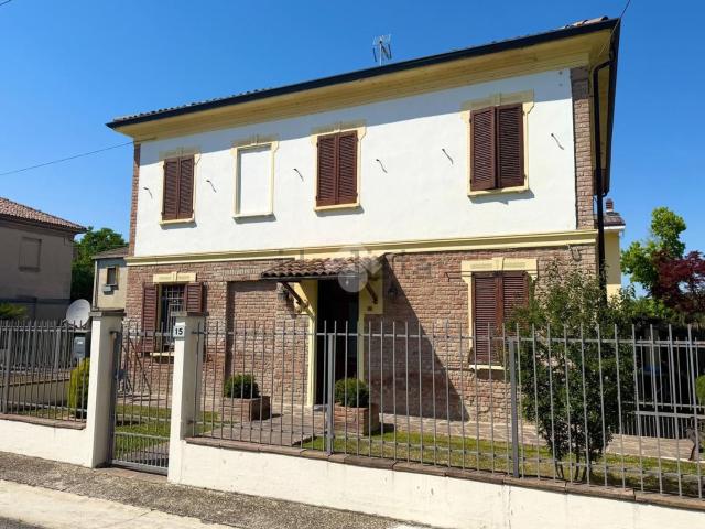 Casa in vendita a Pinarolo Po, Lombardia