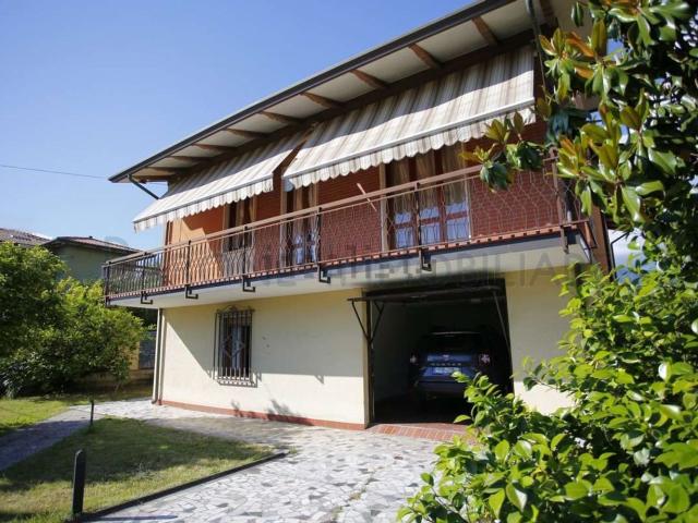 Casa in vendita a Carrara, Toscana