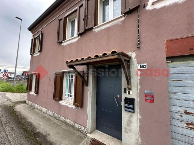 Casa in vendita a Castagnaro, Veneto