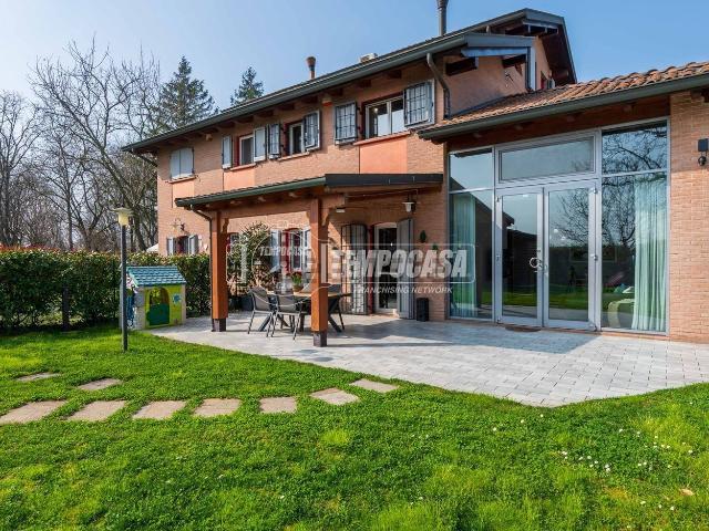 Casa in vendita a Fogliano, Re