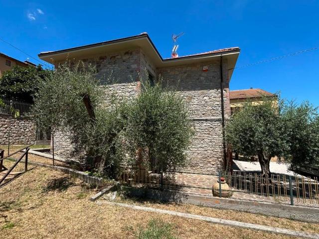 Casa in vendita a Magione, Umbria