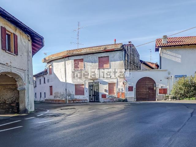 Casa in vendita a Somma Lombardo, Lombardia