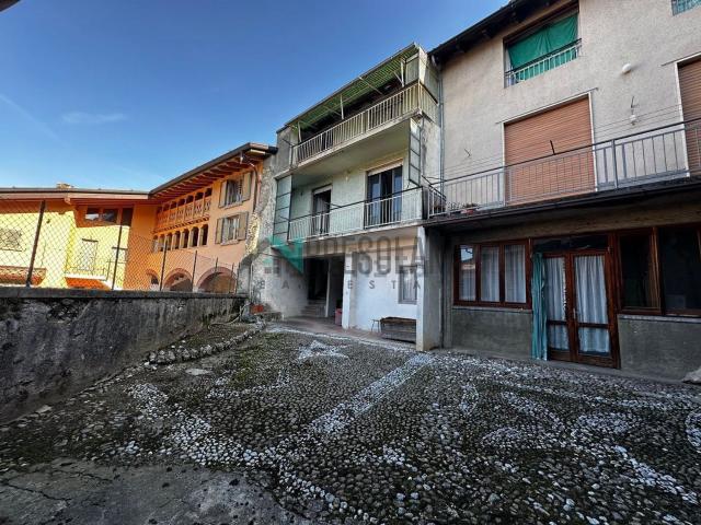Casa in vendita a Songavazzo, Lombardia