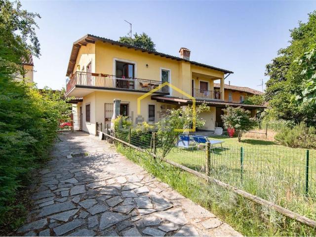 Casa in vendita a Vernate, Lombardia