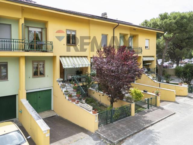 Casa in vendita a Marche, Macerata