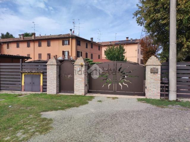 Casa in vendita a Modena, Punta