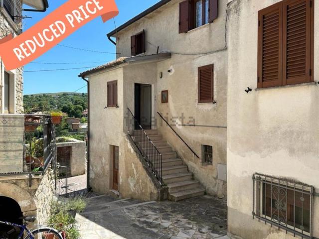 Casa in vendita a Roccamorice, Abruzzo