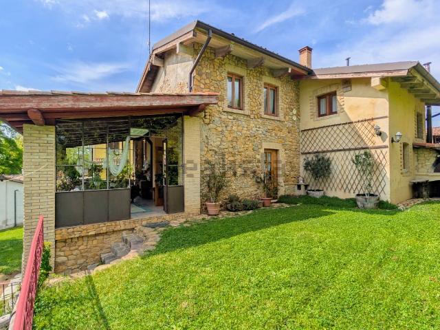 Casa in vendita a Godiasco Salice Terme, Salice Terme