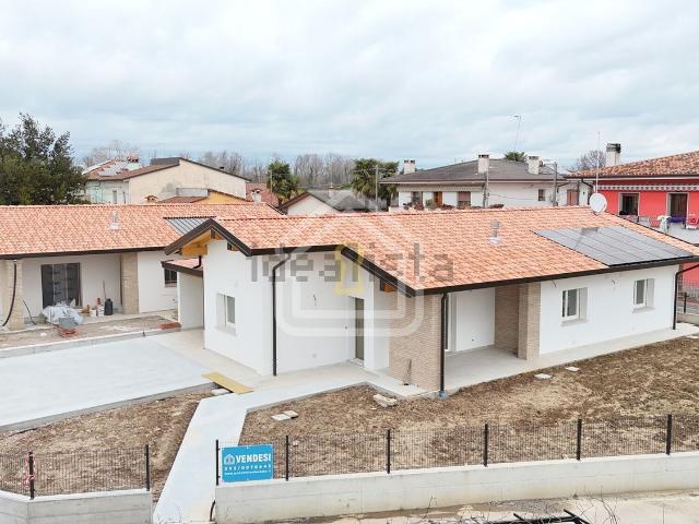Casa in vendita a Precenicco, Friuli-Venezia Giulia