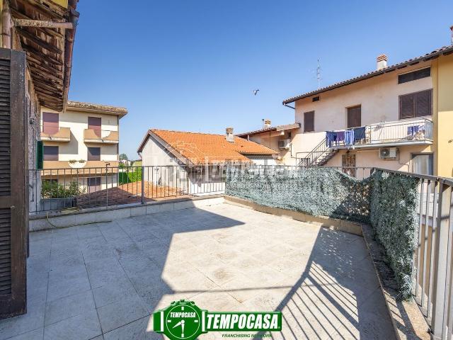 Casa in vendita a Brembate, Lombardia