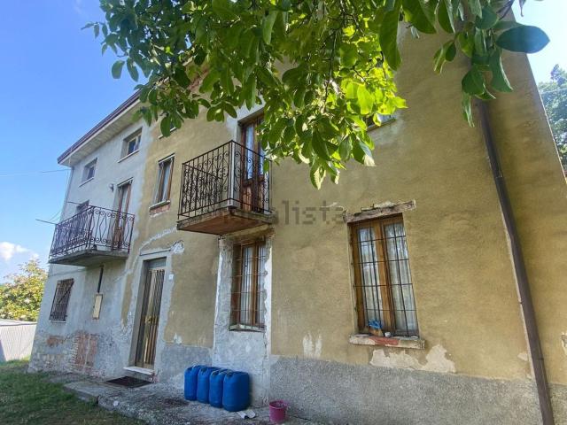 Casa in vendita a Alta Val Tidone, Caminata