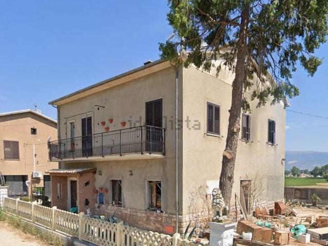 Casa in vendita a Montefalco, Umbria
