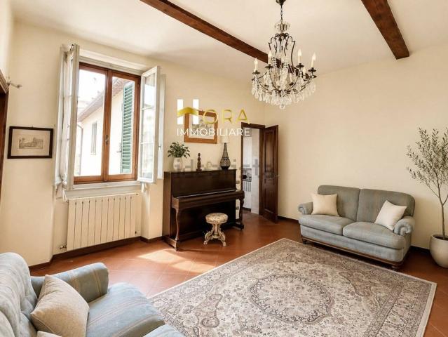 Casa in vendita a Prato, Toscana
