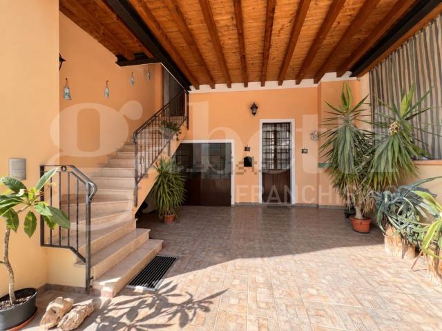 Casa in vendita a Zona Est, Brescia