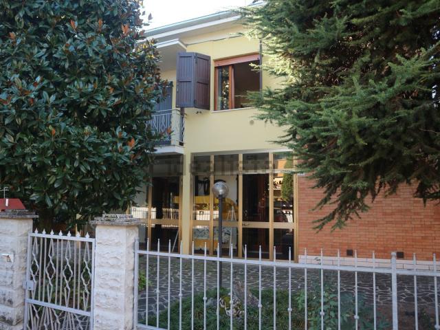 Casa in vendita a Crocetta-San Lazzaro-Modena Est, Modena