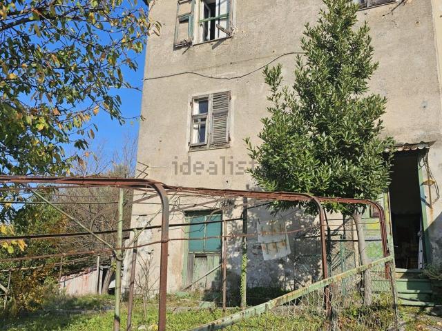 Casa in vendita a Medio Ponente, Serra Riccò