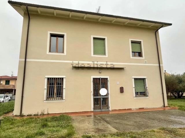 Casa in vendita a Altopascio, Toscana