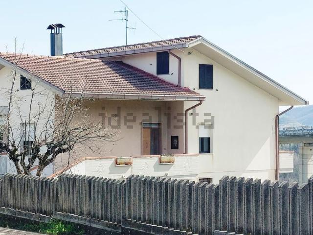 Casa in vendita a Colledara, Abruzzo
