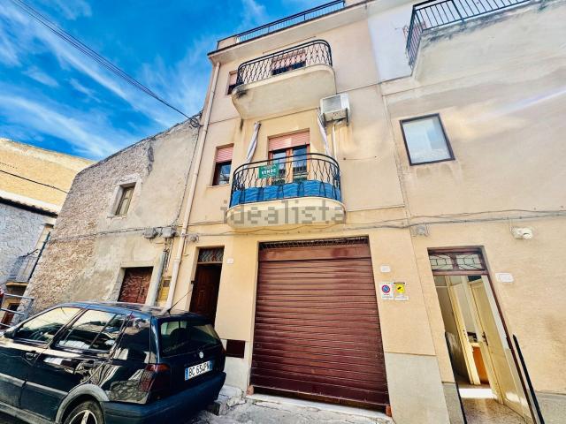 Casa in vendita a Caccamo, Sicilia