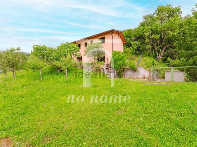 Casa in vendita a Vittorio Veneto, Veneto