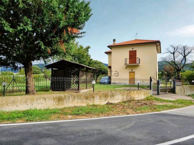 Casa in vendita a Castiglion Fiorentino, Toscana