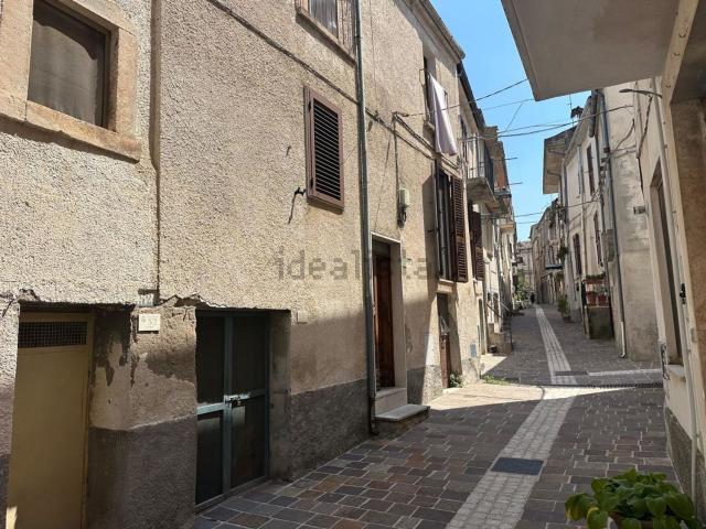 Casa in vendita a Roccamorice, Abruzzo