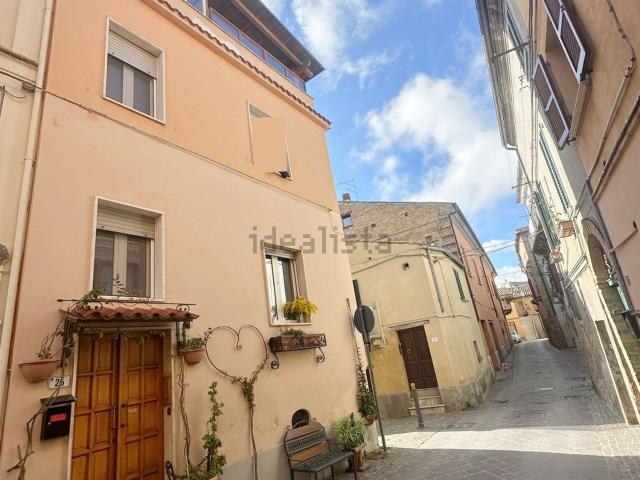Casa in vendita a Atri, Abruzzo