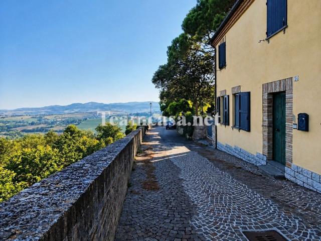 Casa in vendita a Cuneo Verde, Marche