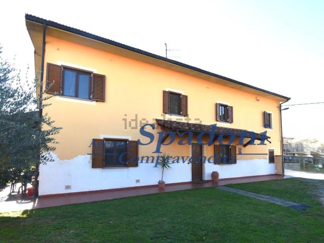 Casa in vendita a Montevettolini, Pistoia