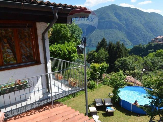 Casa in vendita a Valsolda, Lombardia