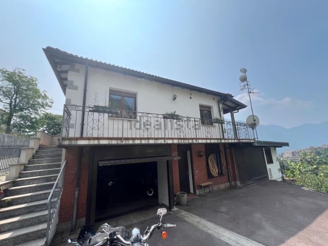 Casa in vendita a Valsolda, Lombardia