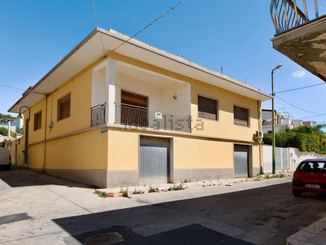 Casa in vendita a Ragusa, Sicilia