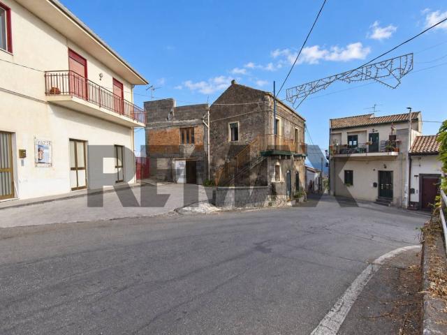 Casa in vendita a Tagliaborsa, Mascali