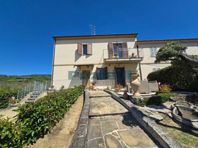 Casa in vendita a Marche, Fermo
