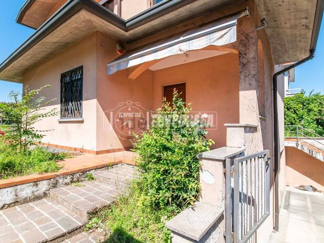 Casa in vendita a Gorla Minore, Varese