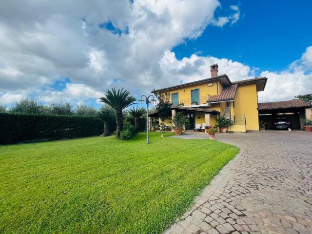Casa in vendita a Colle del Sole, Aprilia