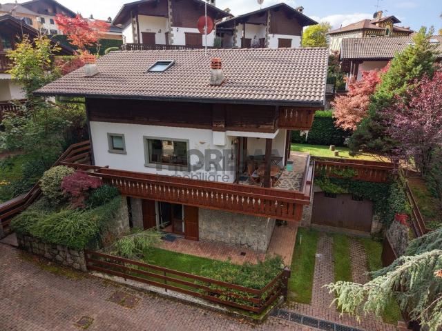 Casa in vendita a Dorga, Castione della Presolana